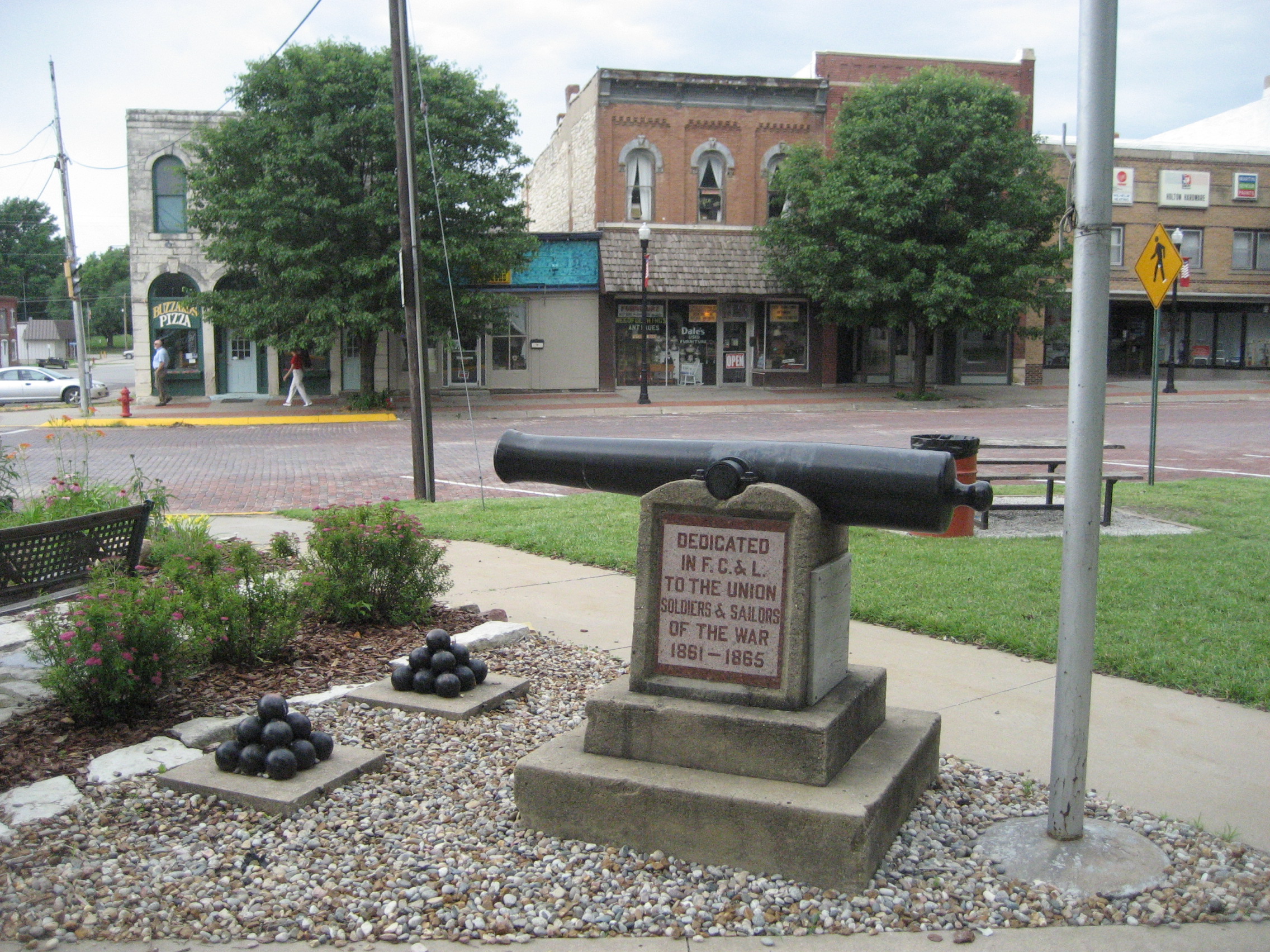 Holton Kansas downtown - landscaping and lawn care