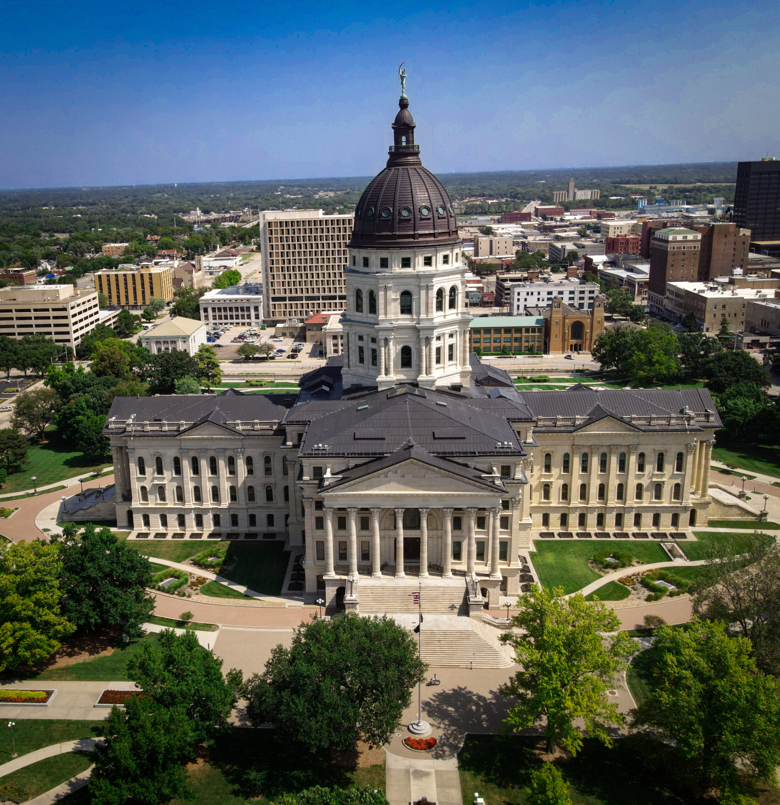 Topeka Kansas state capitol - landscaping services